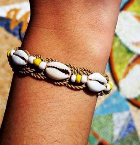 Tropical jewelry bracelet Cowrie Kaurie Moana Tahiti Island style fashion accessory natural hemp